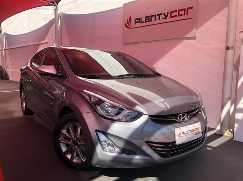 Hyundai elantra 2